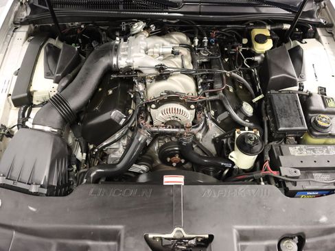 Used 1998 Lincoln Mark VIII image 3