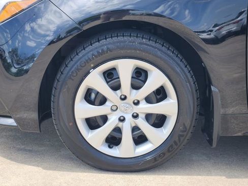 Used 2026 Toyota Corolla LE image 8