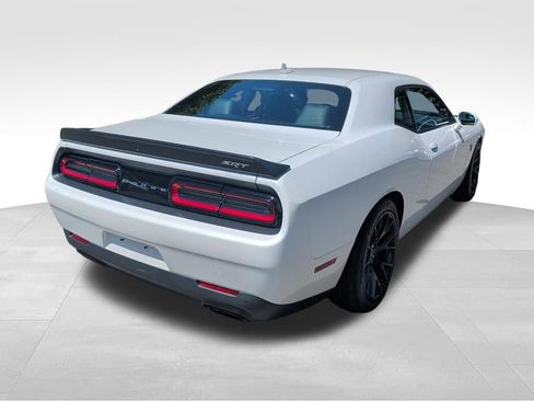Used 2015 Dodge Challenger SRT Hellcat RWD image 5