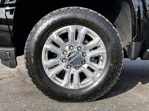 Used 2023 GMC Sierra 3500 Denali w/ Denali Ultimate Package image 8