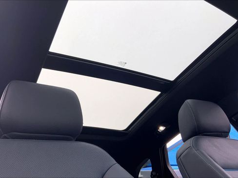 Certified 2025 Chevrolet Blazer RS w/ Driver Confidence II Package image 13