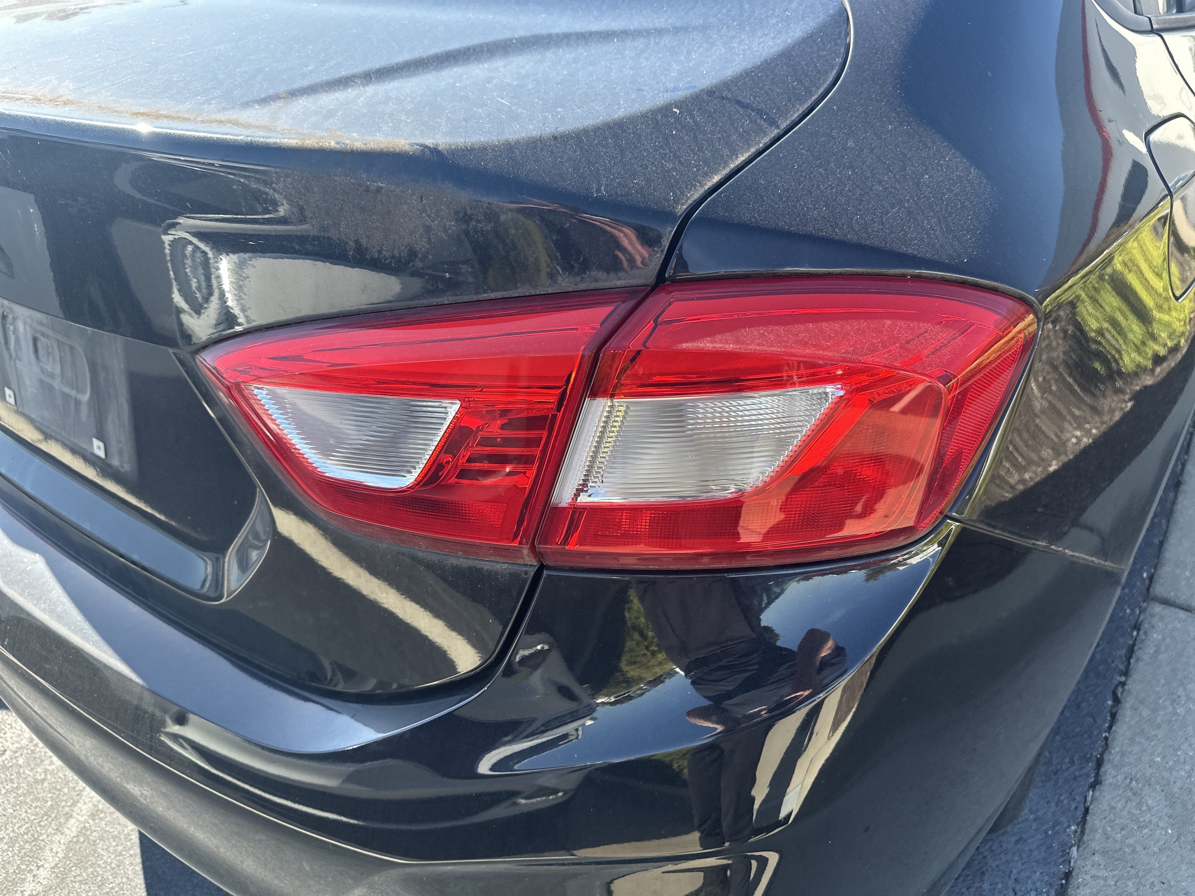 Used 2017 Chevrolet Cruze LS FWD image 16
