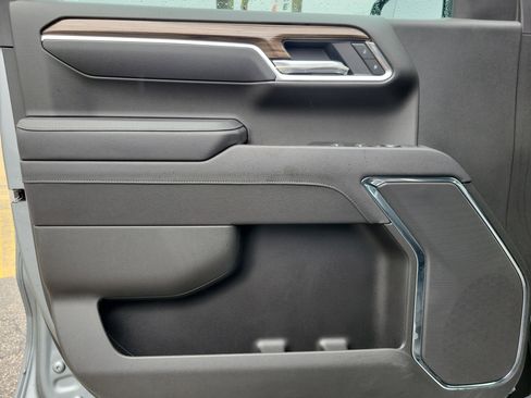 Used 2025 Chevrolet Silverado 1500 LT Trail Boss image 22