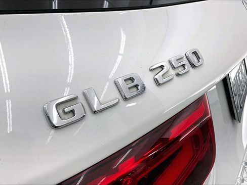 Used 2022 Mercedes-Benz GLB 250 image 7