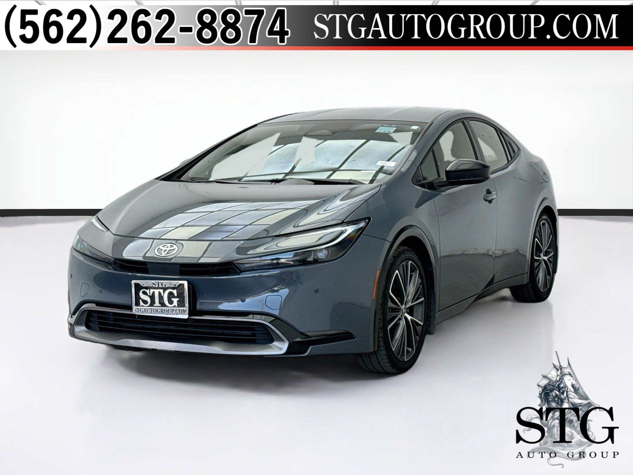 Used 2025 Toyota Prius XLE FWD image 1