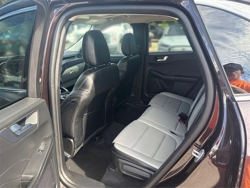 Certified 2023 Ford Escape Platinum image 10