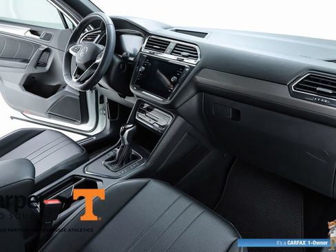 Used 2023 Volkswagen Tiguan SE R-Line FWD image 32