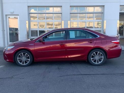 Used 2015 Toyota Camry SE image 3