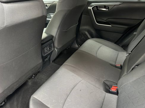 Used 2025 Toyota RAV4 XLE FWD image 16