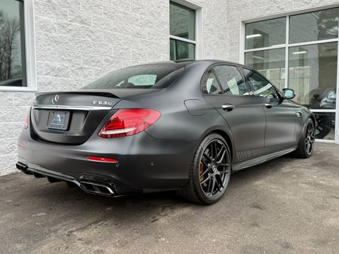 Used 2018 Mercedes-Benz E 63 AMG S image 31