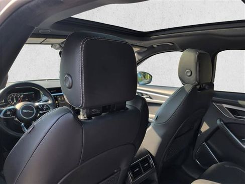 Used 2024 Jaguar F-PACE R-Dynamic S AWD/4WD image 17