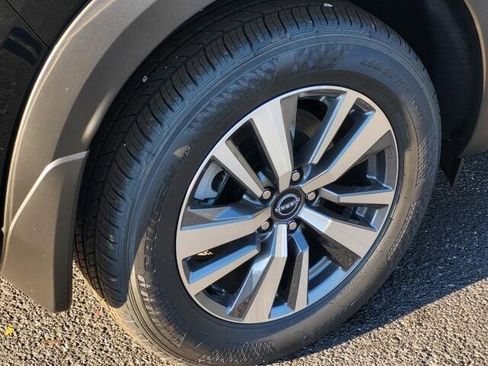 New 2025 Nissan Pathfinder SL image 5