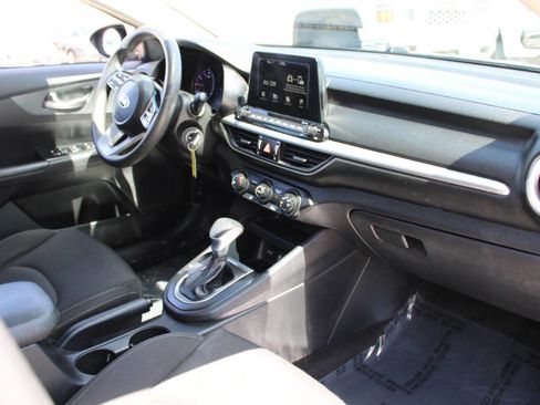 Used 2020 Kia Forte LXS FWD image 13