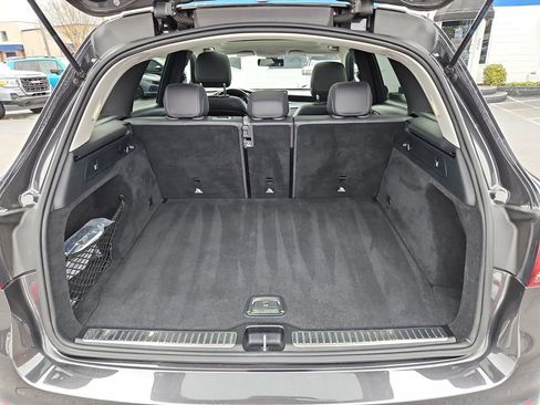 Used 2021 Mercedes-Benz GLC 300 4MATIC image 32