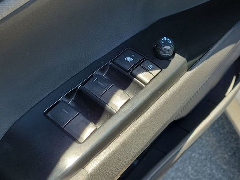 Used 2025 Toyota Camry LE image 18