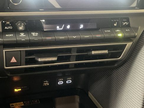 Certified 2026 Toyota Camry SE w/ Convenience Package FWD image 24