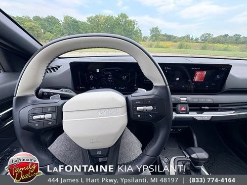 Used 2025 Kia K4 GT-Line w/ GT-Line Premium Package FWD image 13