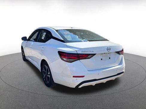 Used 2025 Nissan Sentra SV FWD image 11