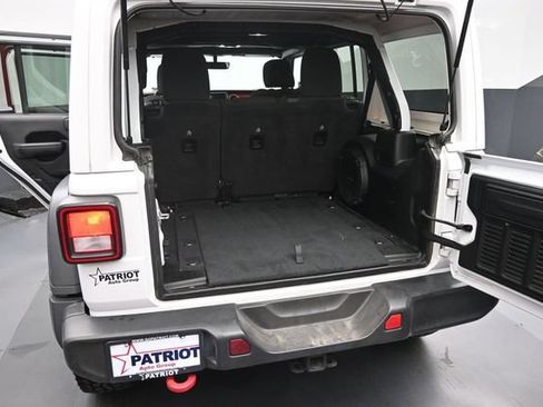 Used 2023 Jeep Wrangler Unlimited Rubicon AWD/4WD image 18