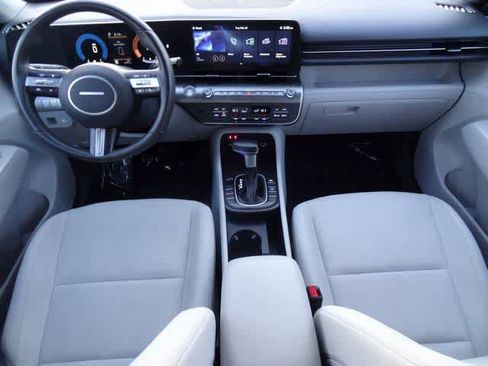 Used 2024 Hyundai Kona SEL image 11