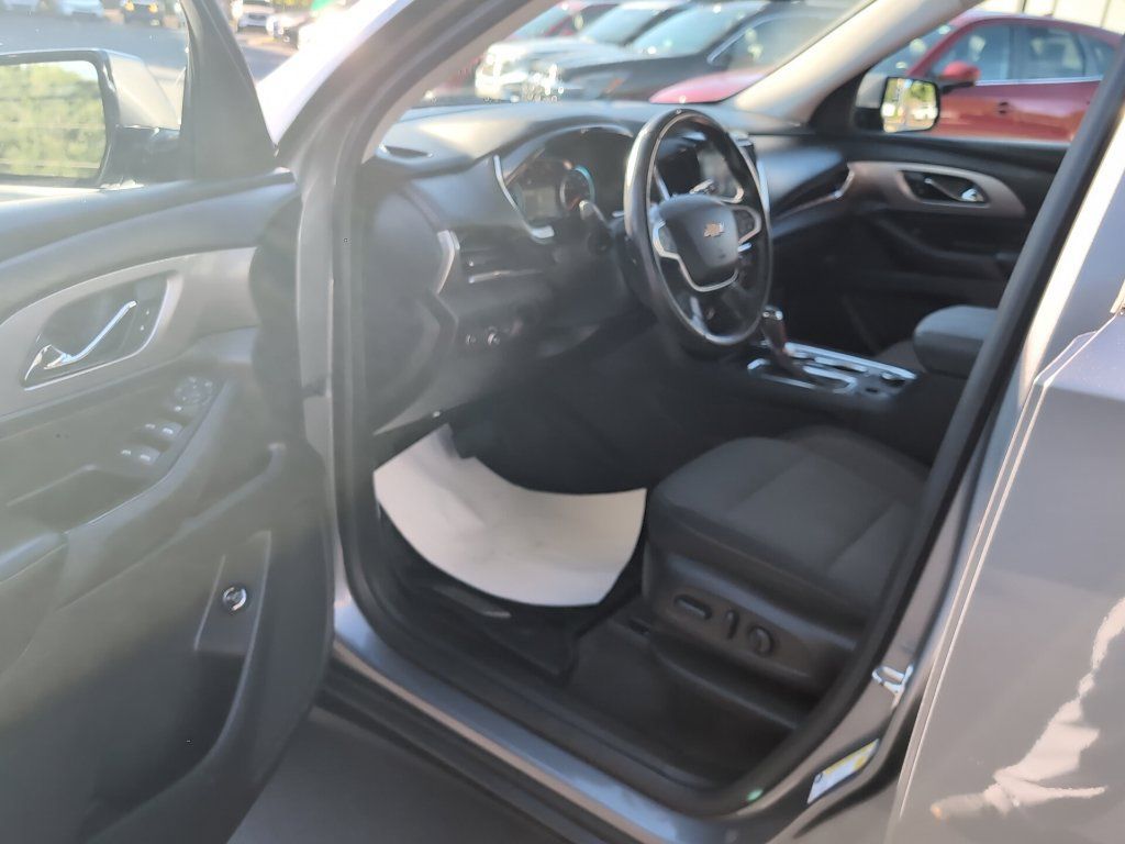 Used 2018 Chevrolet Traverse LT AWD/4WD image 14