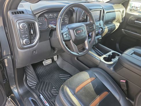 Used 2020 GMC Sierra 1500 AT4 w/ AT4 Premium Package image 3