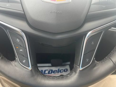 Used 2024 Cadillac XT5 Luxury AWD/4WD image 8