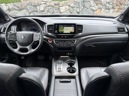 Used 2023 Honda Passport TrailSport image 8