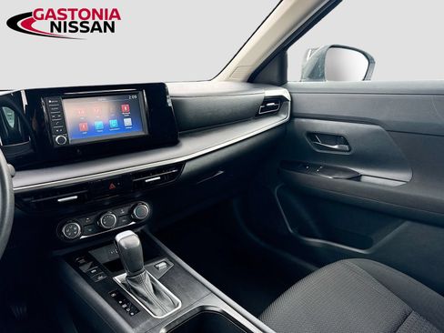 Used 2025 Nissan Kicks S FWD image 30