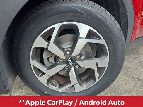 Used 2021 Kia Sportage LX image 3