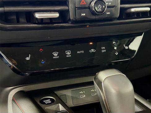 Certified 2026 Nissan Kicks SR w/ SR Premium Package FWD image 17