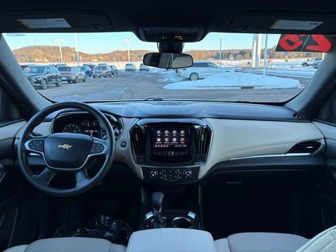 Used 2023 Chevrolet Traverse LS w/ Safety Package image 17