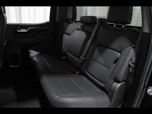 Used 2025 GMC Sierra 1500 SLT image 20