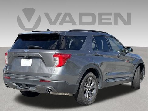 Used 2023 Ford Explorer XLT w/ Equipment Group 202A RWD image 34