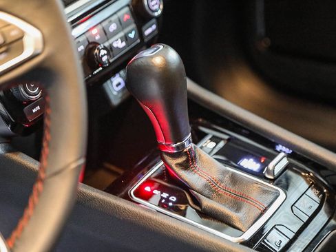 Used 2023 Jeep Compass Trailhawk image 20