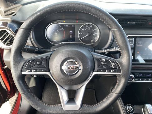 Used 2020 Nissan Kicks SR w/ SR Premium Package image 24