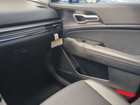 New 2026 Kia Sportage EX w/ EX Panorama Roof Package image 15