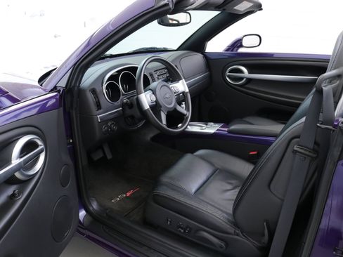 Used 2003 Chevrolet SSR w/ Preferred Equipment Group image 19