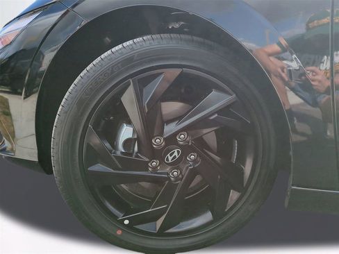New 2026 Hyundai Elantra SEL Sport Premium FWD image 11