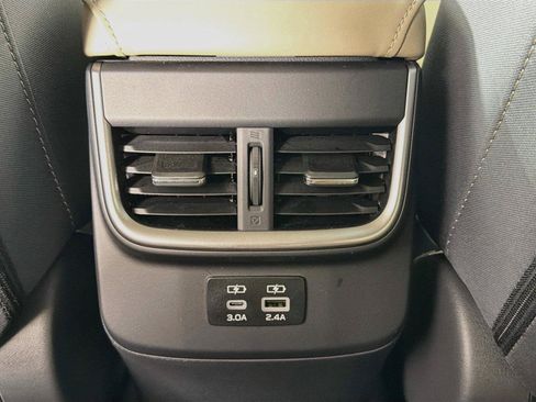 Used 2025 Subaru Outback Premium w/ Popular Package #1A AWD/4WD image 28