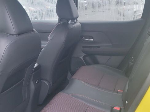 Certified 2025 Nissan Kicks SR image 11