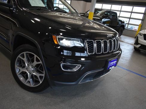 Used 2022 Jeep Grand Cherokee Limited w/ Technology Group image 2