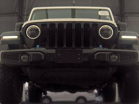 Used 2023 Jeep Wrangler Unlimited AWD/4WD image 4