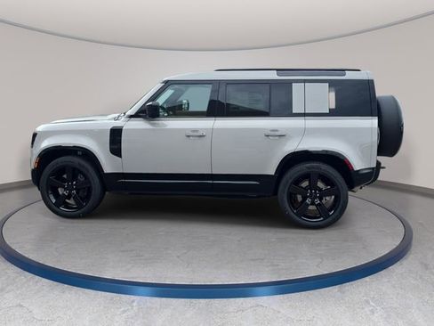 New 2026 Land Rover Defender 110 X-Dynamic SE AWD/4WD image 8