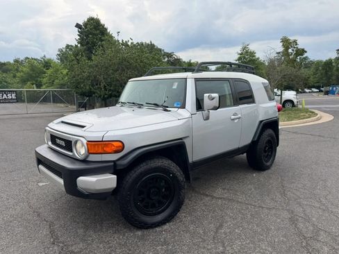 Used 2007 Toyota FJ Cruiser 4WD image 9