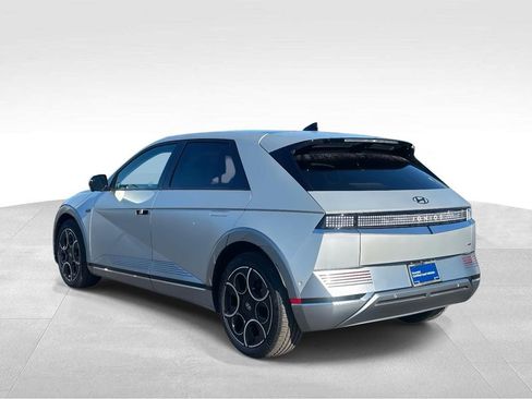 Used 2024 Hyundai Ioniq 5 Limited image 3