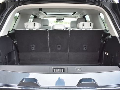 Used 2025 Ford Expedition Platinum w/ Platinum Ultimate Package AWD/4WD image 45
