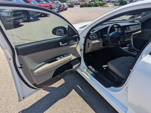 Used 2016 Kia Optima LX FWD image 8