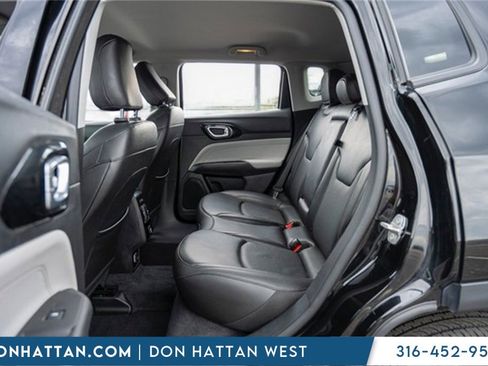 Used 2022 Jeep Compass Limited image 23