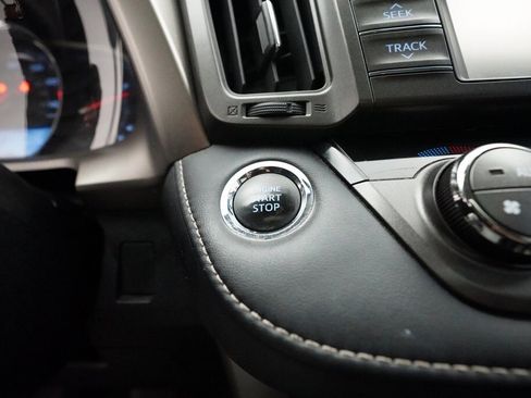 Used 2013 Toyota RAV4 Limited image 31